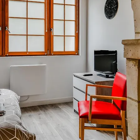 Charming Duplex Near Chateau Wifi Netflix Apartman *